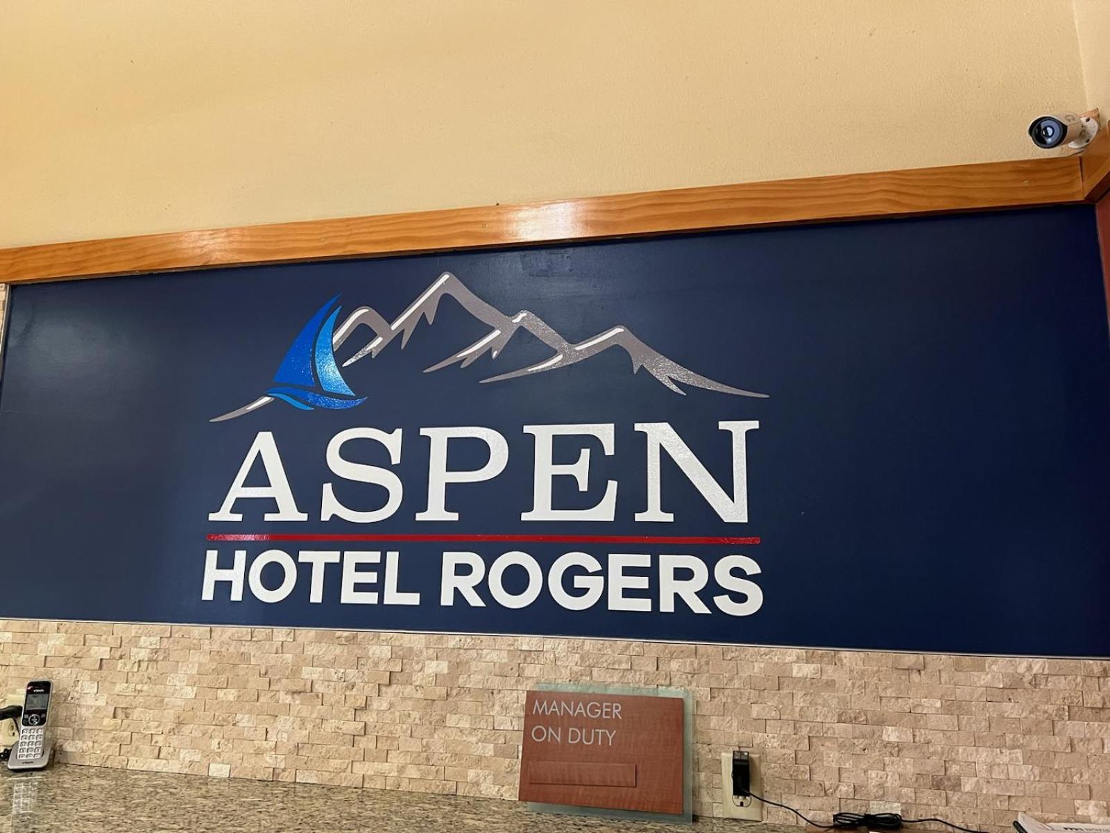 Aspen Hotel Rogers Formerly Americ Inn Exterior foto
